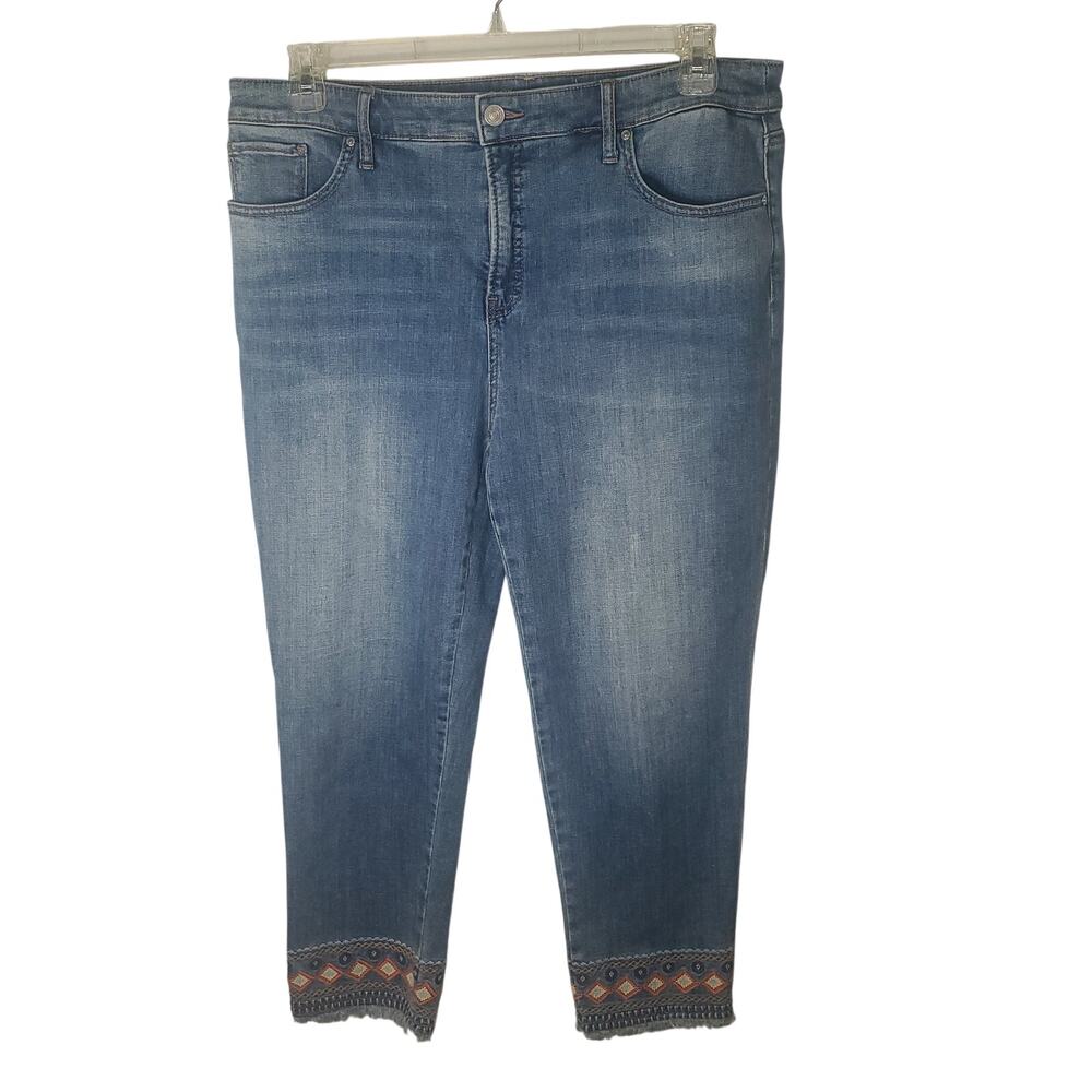 Chico’s So Slimming Girlfriend Jeans 14R Embroidered Ankle Boho Crop (36x25.5)